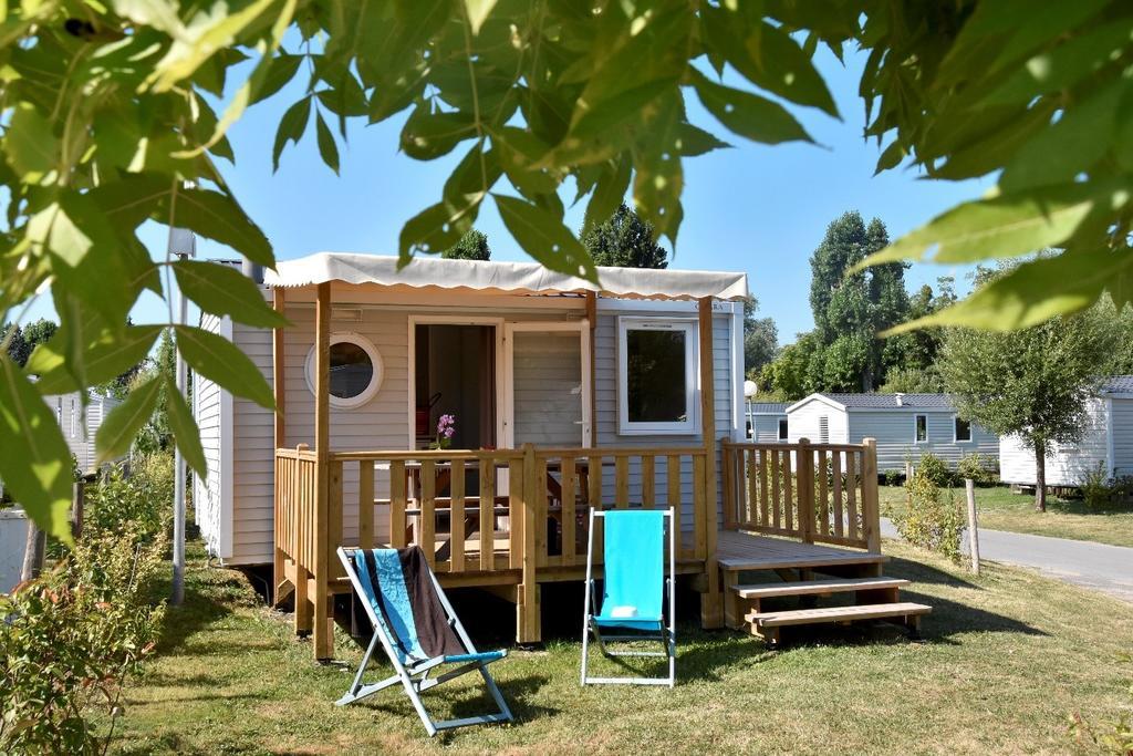 Отель Camping International De Мезон-Лафит Экстерьер фото