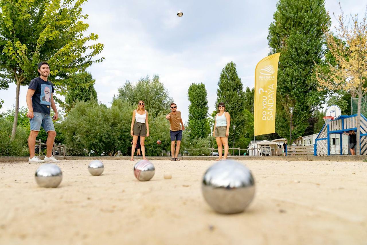 Отель Camping International De Мезон-Лафит Экстерьер фото